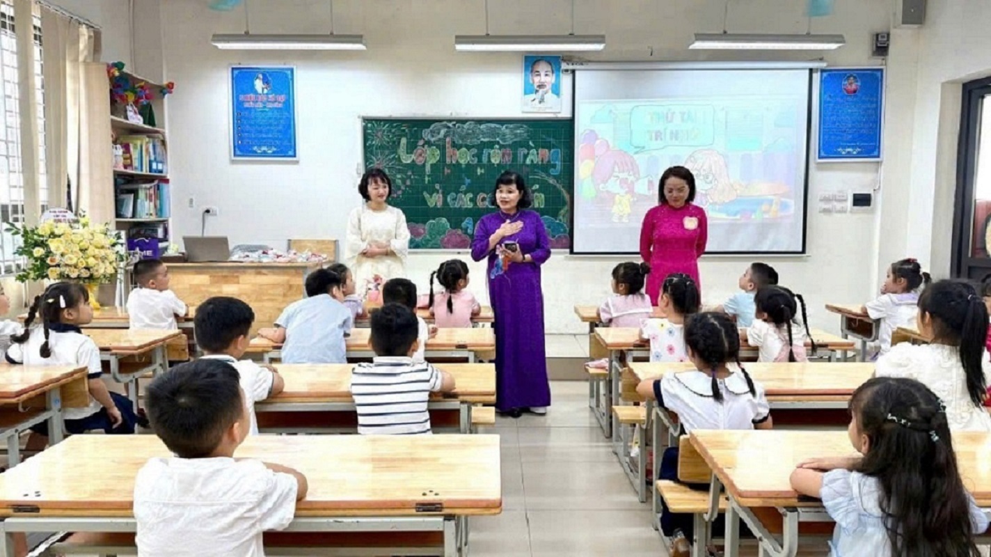  Đổi mới thực chất từ bên trong ngành giáo dục- ĐBQH Nguyễn Thị Sửu: "Phải thực hiện đồng bộ 3 chuyển đổi" - 4