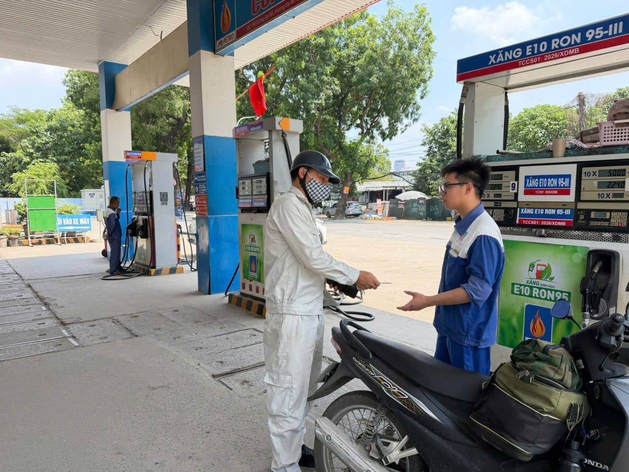 "Đề xuất đổi mới cơ chế bình ổn giá xăng dầu – phải bảo đảm an ninh năng lượng, ổn định kinh tế vĩ mô và đời sống nhân dân" - 4