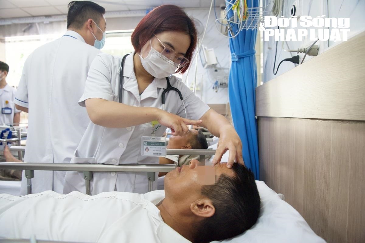 Phía sau những ca trực căng thẳng của nữ bác sĩ trẻ tại Trung tâm Đột quỵ - 6