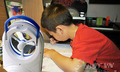 Sử dụng quạt tích điện thế nào để lâu bị chai pin?