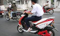 Gia hạn miễn lệ phí trước bạ xe máy điện đến hết năm 2015