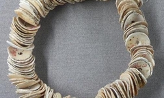 Nét độc đáo, tinh xảo của bộ trang sức cổ thời Tiền sử