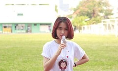 Bạn gái Công Phượng khoe tài tâng bóng cực siêu