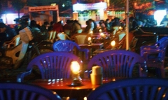 Độc đáo thú 'trà ga' đêm ở mảnh đất Cố đô