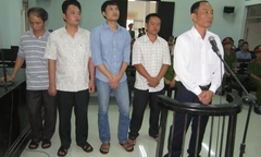 Hoãn xét xử vụ 4 cựu công an ăn chặn kỳ nam của phu trầm