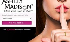 33 triệu người 'run rẩy' vì sợ lộ chuyện ngoại tình