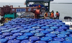 Chặn đứng vụ vận chuyển gần 200.000 lít dầu nhớt không giấy tờ trên biển