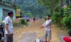 Thanh Hóa: Mưa lớn, huyện miền núi phía Tây Bắc bị chia cắt do ngập lụt