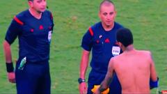 Neymar bẽ mặt vì tặng áo trọng tài bị từ chối