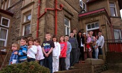 Gia đình đông con nhất nước Anh, đón nhận thêm thành viên thứ 20