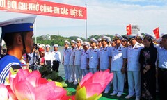 Tưởng niệm quân, dân hy sinh trong chiến thắng trận đầu Hải quân
