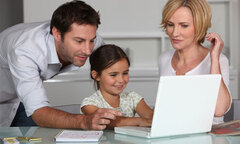 Phụ nữ học càng giỏi càng dễ ly hôn?