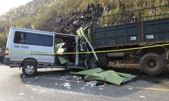 Cận cảnh hiện trường vụ tai nạn thảm khốc tại Thanh Hóa