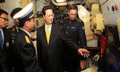 Tàu ngầm Kilo sẽ tự bơi về Việt Nam