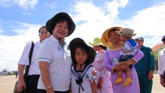 Tiếp tục thực hiện chương trình:  " Vì học sinh Trường Sa thân yêu "