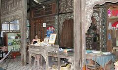 Bộ trường kỷ hơn 100 tuổi bị trộm ngay trong đêm