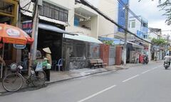 Tự thiêu trước cổng công an phường