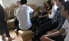 Những tiếng gào khóc thảm thương trong gia đình ông PGĐ