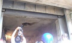 Lũ lớn, tạm ngừng việc tìm thi thể nạn nhân