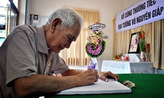 TP Cần Thơ: Hàng nghìn người thắp hương viếng Đại tướng