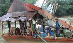 Lật tẩy doanh nghiệp tổ chức khai thác vàng trái phép