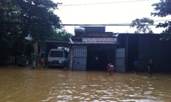 Hà Tĩnh: 6 người thiệt mạng và nhiều người bị cô lập do lũ  