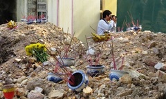 Hải Dương: 18 bát hương vây cổng nhà máy