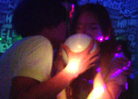  "Bóng cười " náo loạn giới trẻ Sài Gòn