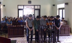 Truy tố năm đối tượng 9x cướp của trên đường quốc lộ