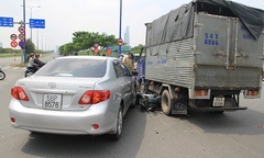 Tông xe liên hoàn, 3 người bị thương 
