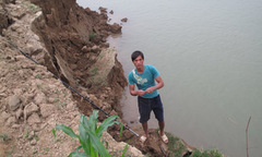 Cát tặc dọa giết dân