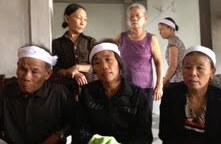 Công an đánh chết dân, nỗi đau người ở lại