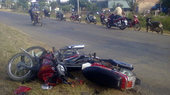 Học sinh chạy xe máy gây tai nạn, bé gái 3 tháng tuổi tử vong