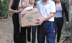 Báo ĐS&PL kêu gọi hơn 1 tỷ đồng ủng hộ đồng bào lũ lụt