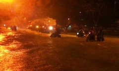 Mưa lớn, TP Huế chìm trong biển nước