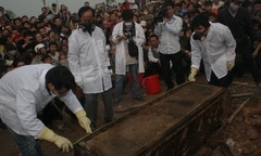 Phát hiện xác ướp phụ nữ trong mộ cổ lạ ở Hà Nội