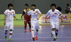 Clip: Tuyển Việt Nam dễ dàng đả bại Indonesia