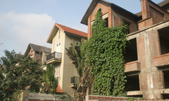  Bi kịch đại gia phá sản dạt về biệt thự hoang