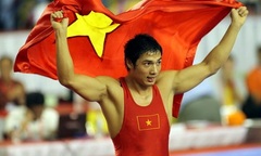 Clip: Đô vật Cấn Tất Dự giành quyền vào chung kết