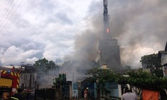 Cháy lớn, thiêu rụi 1.000m2 nhà kho ở TP. HCM