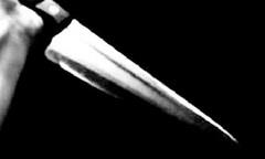 Bị côn đồ xông vào nhà chém, hai vợ chồng suýt mất mạng