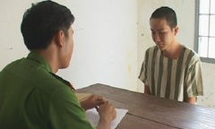 Khởi tố nam sinh viên uống rượu say, hiếp dâm phụ nữ đi đường