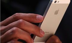 Truy cập vào mọi iPhone? Quá dễ với tình báo Mỹ