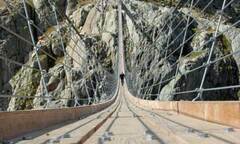 Cận cảnh những con đường nguy hiểm nhất thế giới