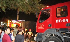  "Bà hỏa " thiêu rụi nhà kho hơn 200m2