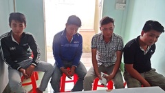 Rủ nhau đi cướp vì...thiếu mồi nhậu