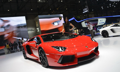 Lamborghini xuất xưởng siêu xe Aventador trong vòng 8 giờ