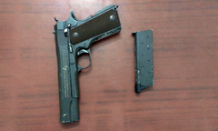 Bình Định: Bị đánh nhập viện vì đòi nợ bằng súng giả 