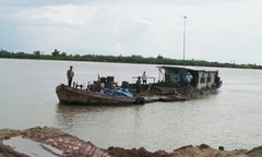 Đồng Nai: Nhức nhối nạn khai thác cát bừa bãi