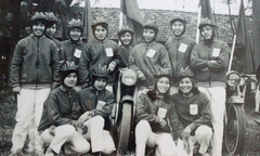 Bóng hồng trong đội môtô bay 50 năm trước